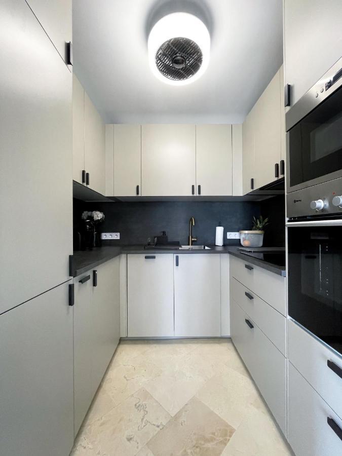 Leos Mijas Golf Apartment ฟูเอนฮิโรลา ภายนอก รูปภาพ
