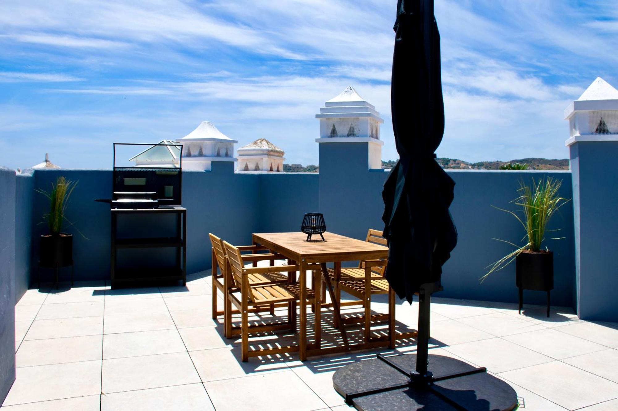 Leos Mijas Golf Apartment ฟูเอนฮิโรลา ภายนอก รูปภาพ