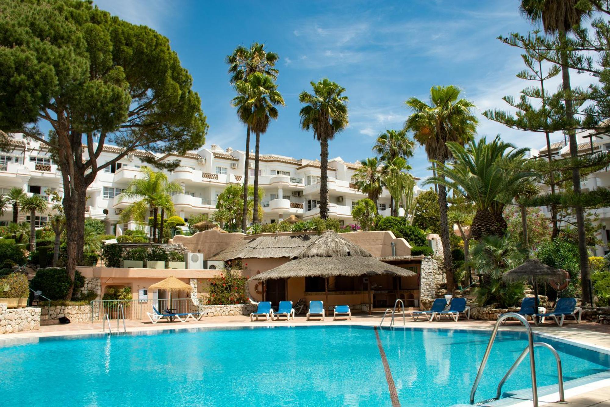 Leos Mijas Golf Apartment ฟูเอนฮิโรลา ภายนอก รูปภาพ