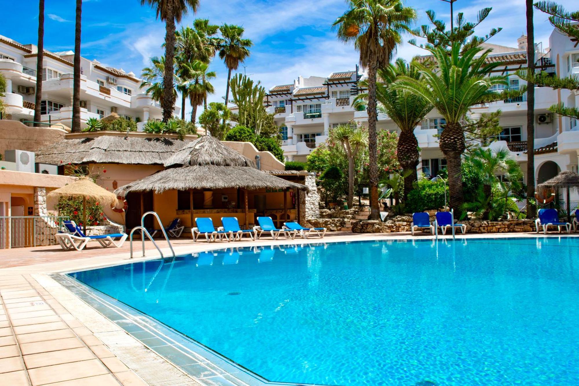 Leos Mijas Golf Apartment ฟูเอนฮิโรลา ภายนอก รูปภาพ