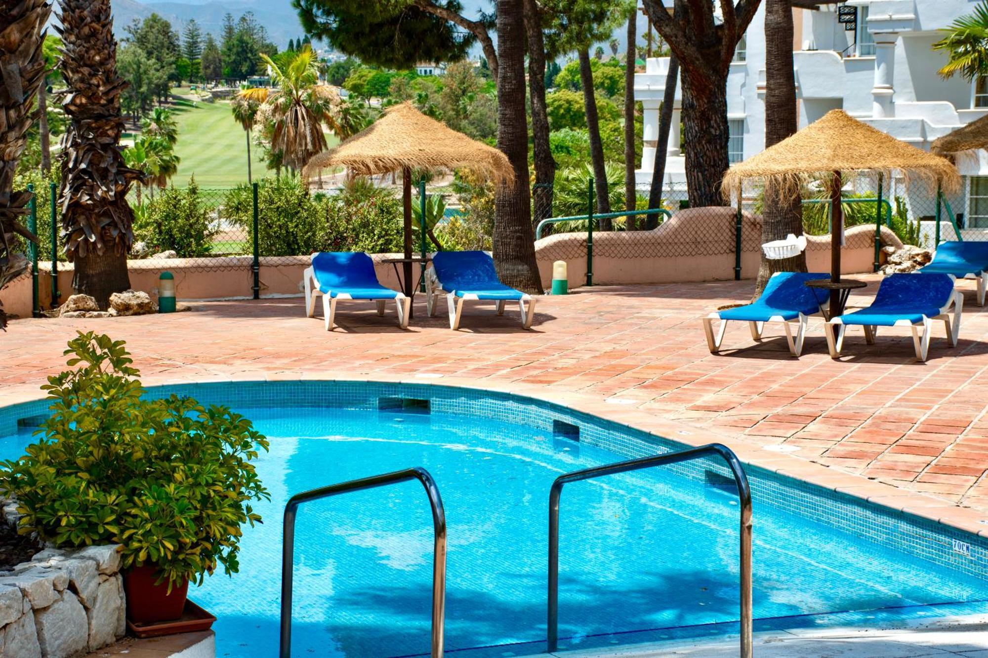 Leos Mijas Golf Apartment ฟูเอนฮิโรลา ภายนอก รูปภาพ